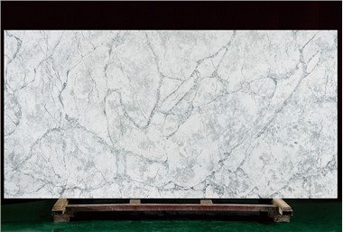 Blan ak gri Quartz dal