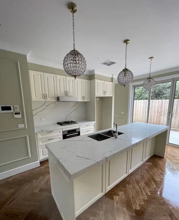 Calacatta Laza Quartz Kitchen Countertop